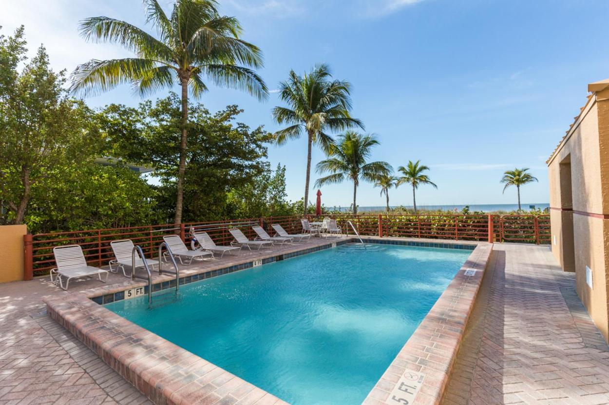 Estero Island Beach Villas 204 Fort Myers Beach Bagian luar foto