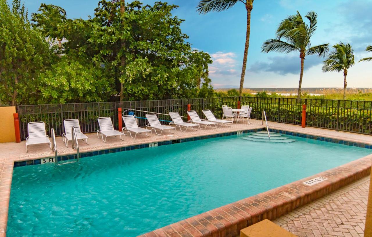 Estero Island Beach Villas 204 Fort Myers Beach Bagian luar foto